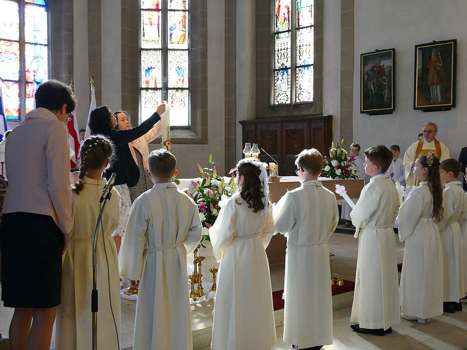 Feier der 1. Heiligen Kommunion in Sankt Crescentius (Foto: Karl-Franz Thiede)